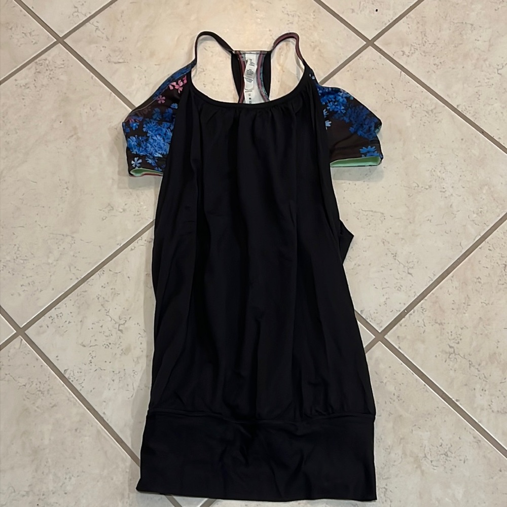 Women’s Lululemon size 10 Black Floral Athletic top